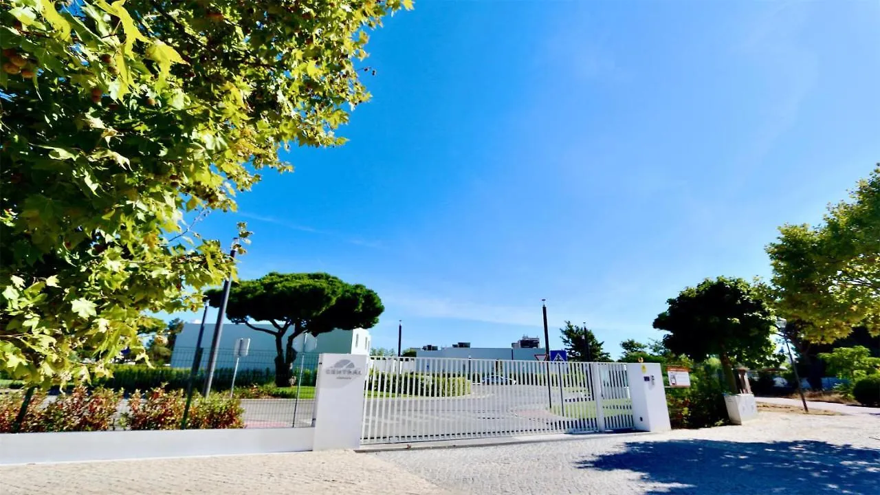 Villa Miya: Marina-Adjacent Retreat with Pool and Clever Details Vilamoura Holiday home