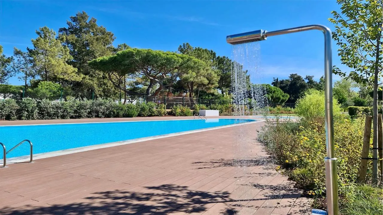 Holiday home Villa Miya: Marina-Adjacent Retreat with Pool and Clever Details Vilamoura