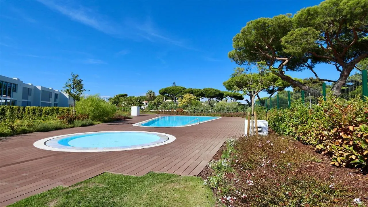 Villa Miya: Marina-Adjacent Retreat with Pool and Clever Details Vilamoura