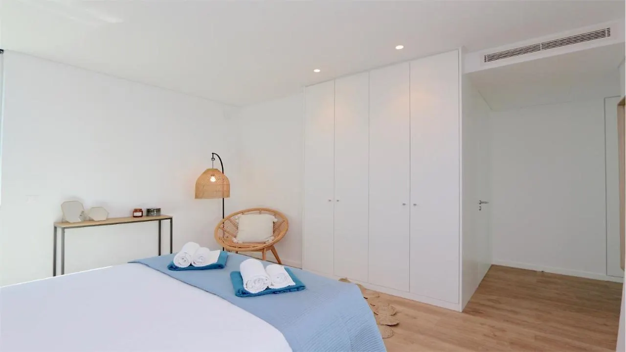 Villa Miya: Marina-Adjacent Retreat with Pool and Clever Details Vilamoura