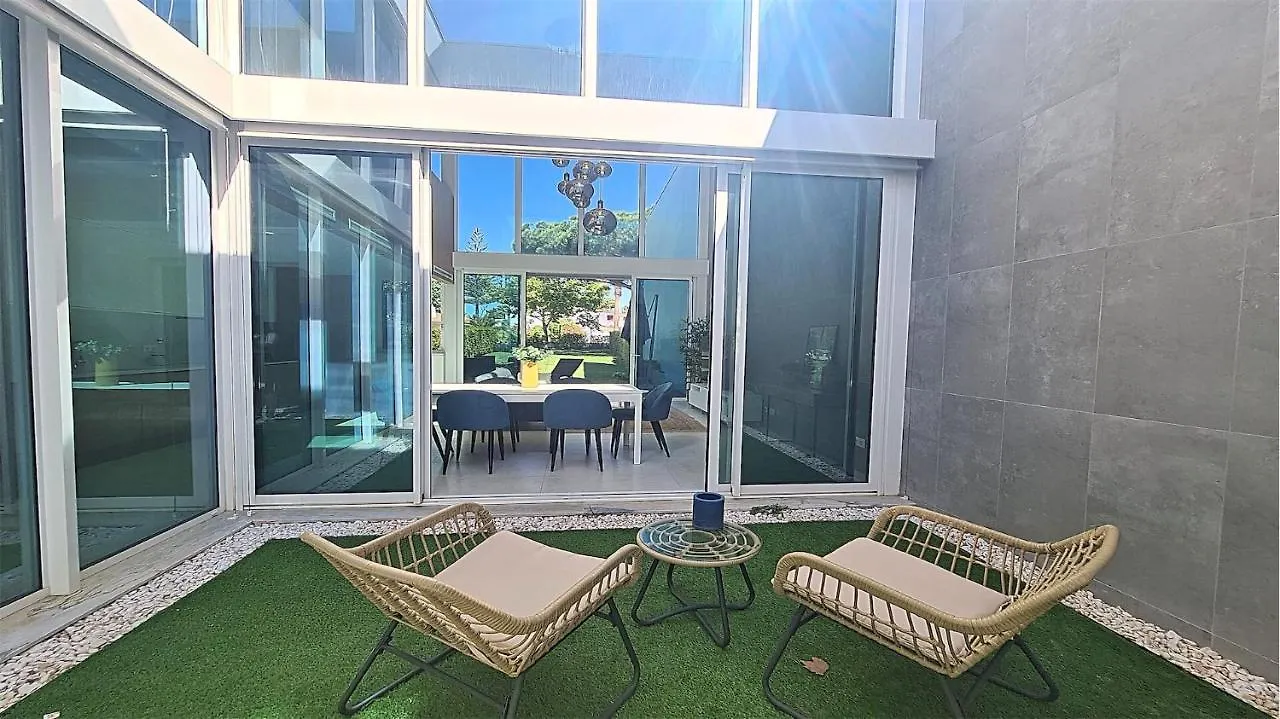 Villa Miya: Marina-Adjacent Retreat with Pool and Clever Details Vilamoura Holiday home